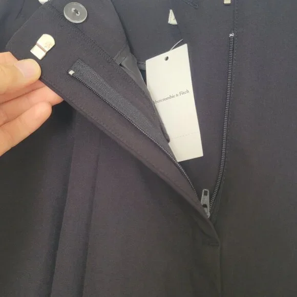 NWT Abercrombie & Fitch Black Pleated Trouser Pants Women's - Picture 3 of 8